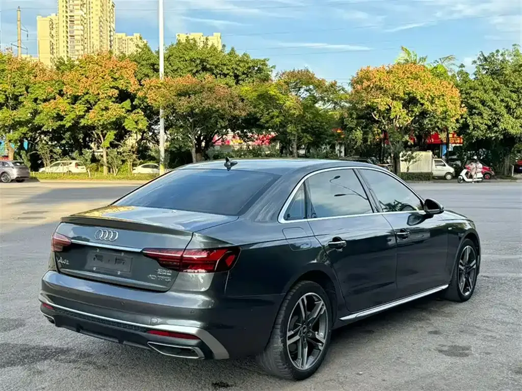 Audi A4L 2022 из CN, фото 7