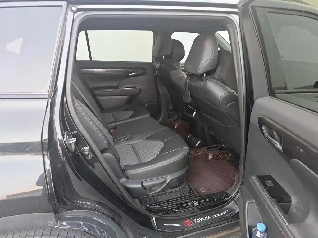 Toyota Crown Kluger 2021 из CN, фото 3