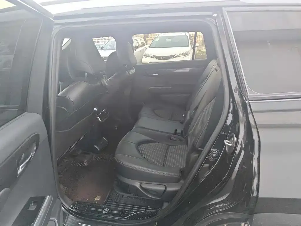 Toyota Crown Kluger 2021 из CN, фото 5