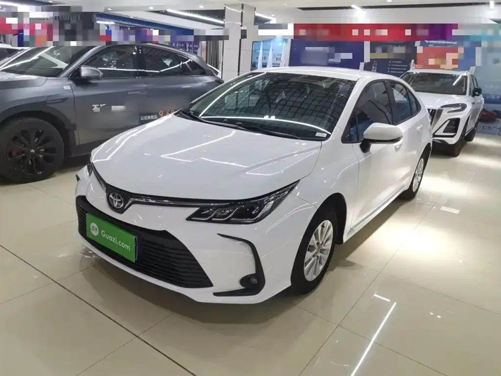 Toyota Corolla 2024 из CN, фото 1