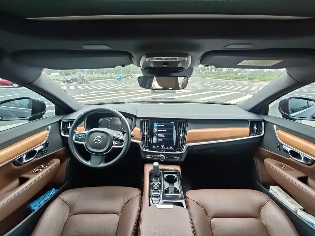 Volvo S90 PHEV 2021 из CN, фото 4