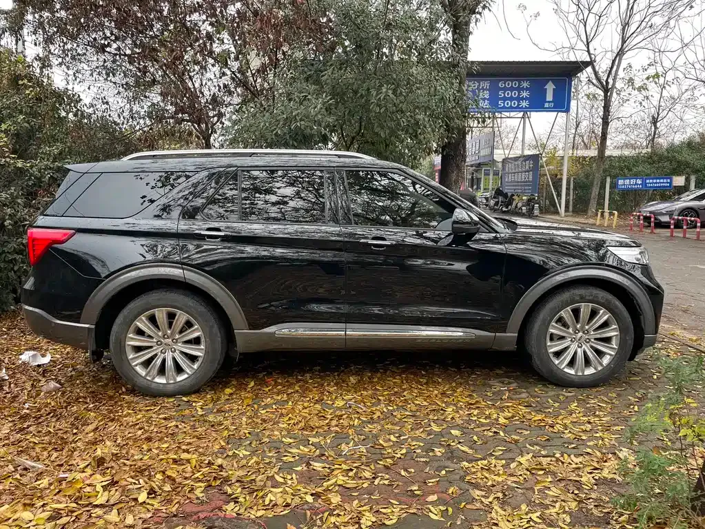 Ford Explorer 2022 из CN, фото 5