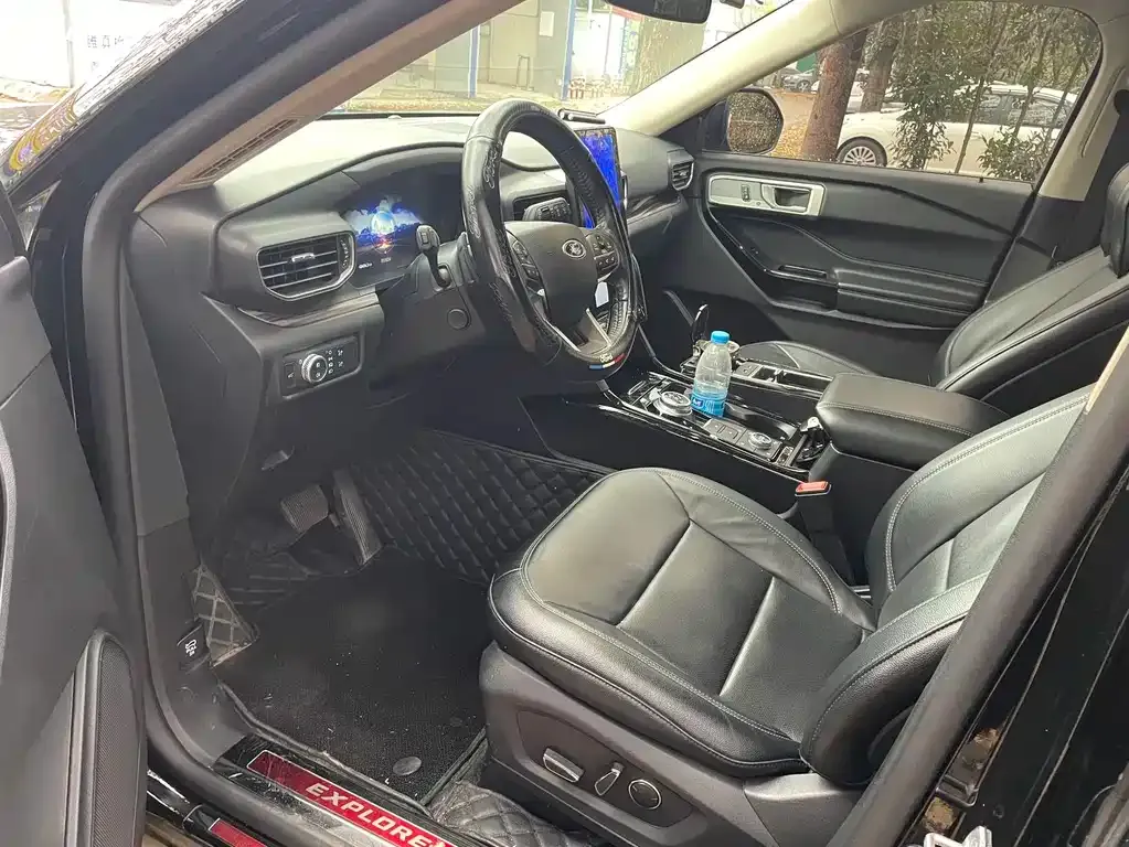 Ford Explorer 2022 из CN, фото 3
