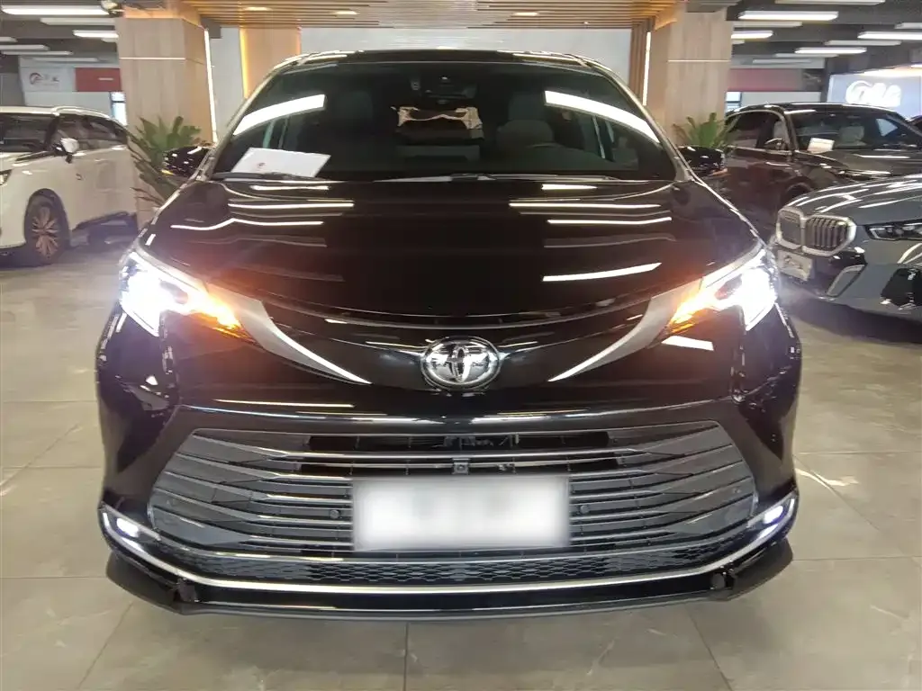 Toyota Sienna 2025 из CN, фото 6