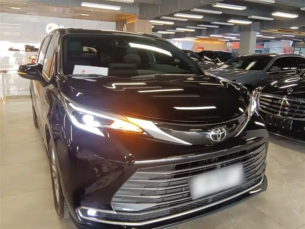 Toyota Sienna 2025 из CN, фото 10