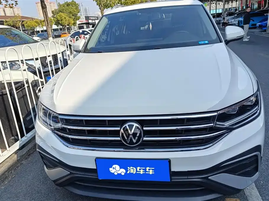 Volkswagen Tiguan L 2022 из CN, фото 2