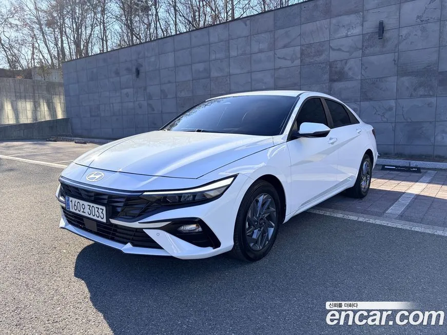 Hyundai AVANTE — фото 1