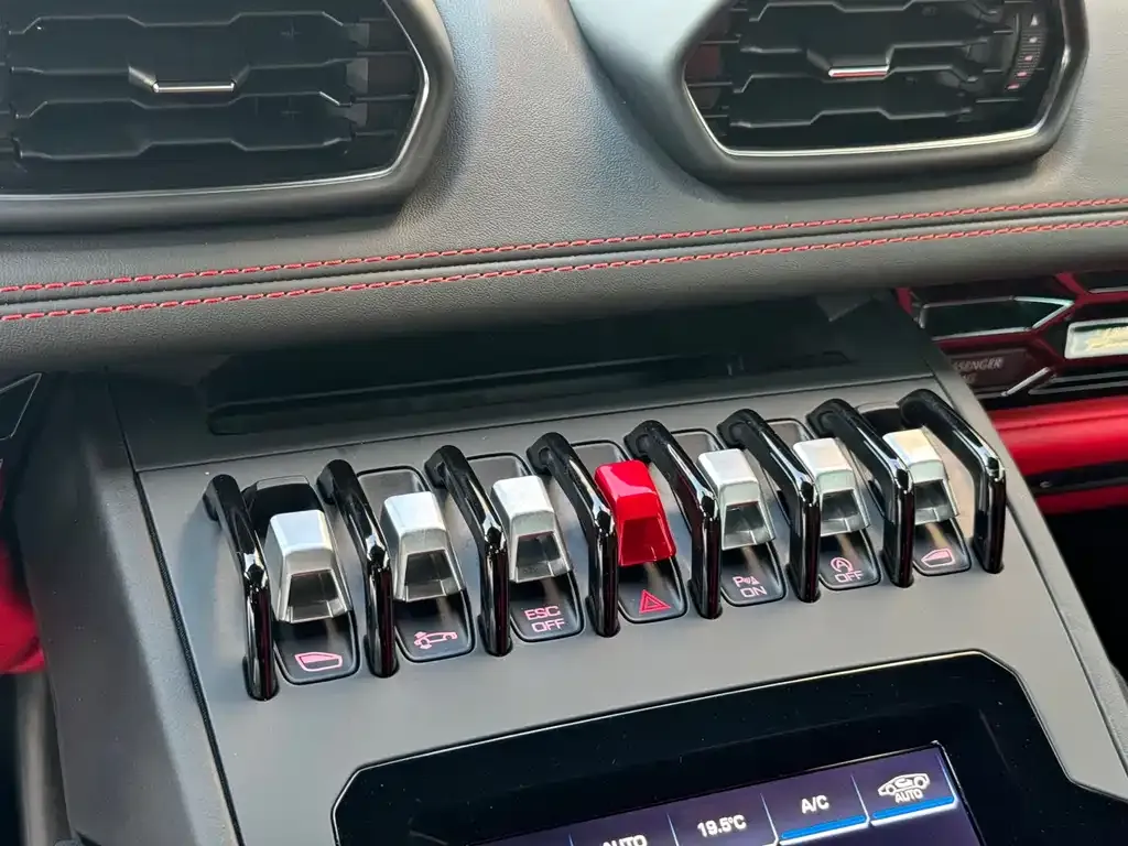 Lamborghini Huracan 2021 из CN, фото 7