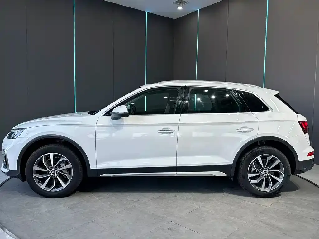 Audi Q5L 2024 из CN, фото 8