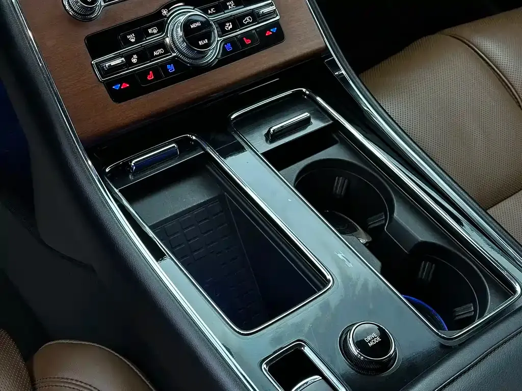 Lincoln Aviator 2021 из CN, фото 4
