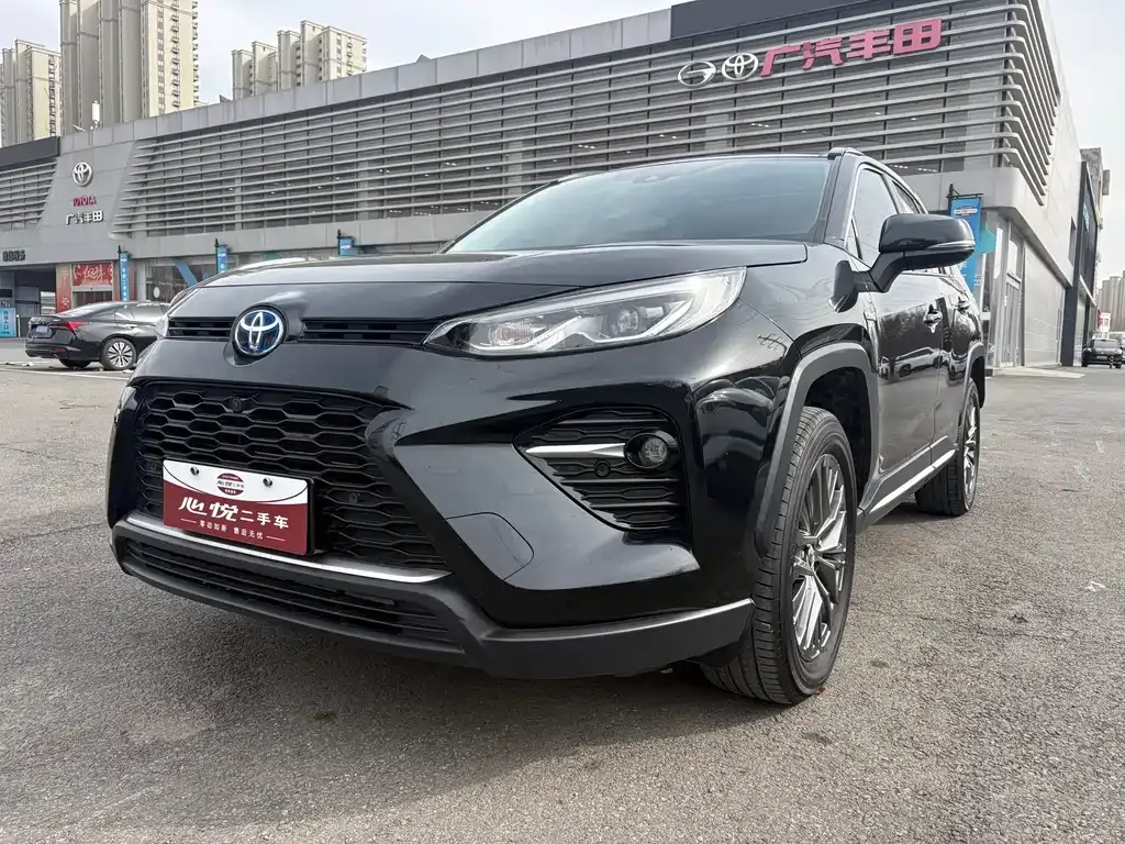 Toyota Wildlander — фото 1