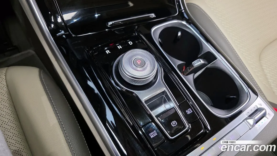 Kia Carnival — фото 10