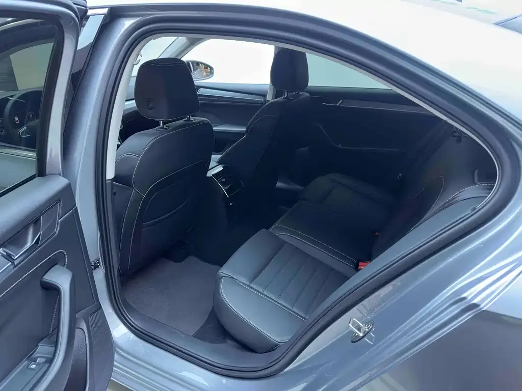 Skoda Superb 2022 из CN, фото 7