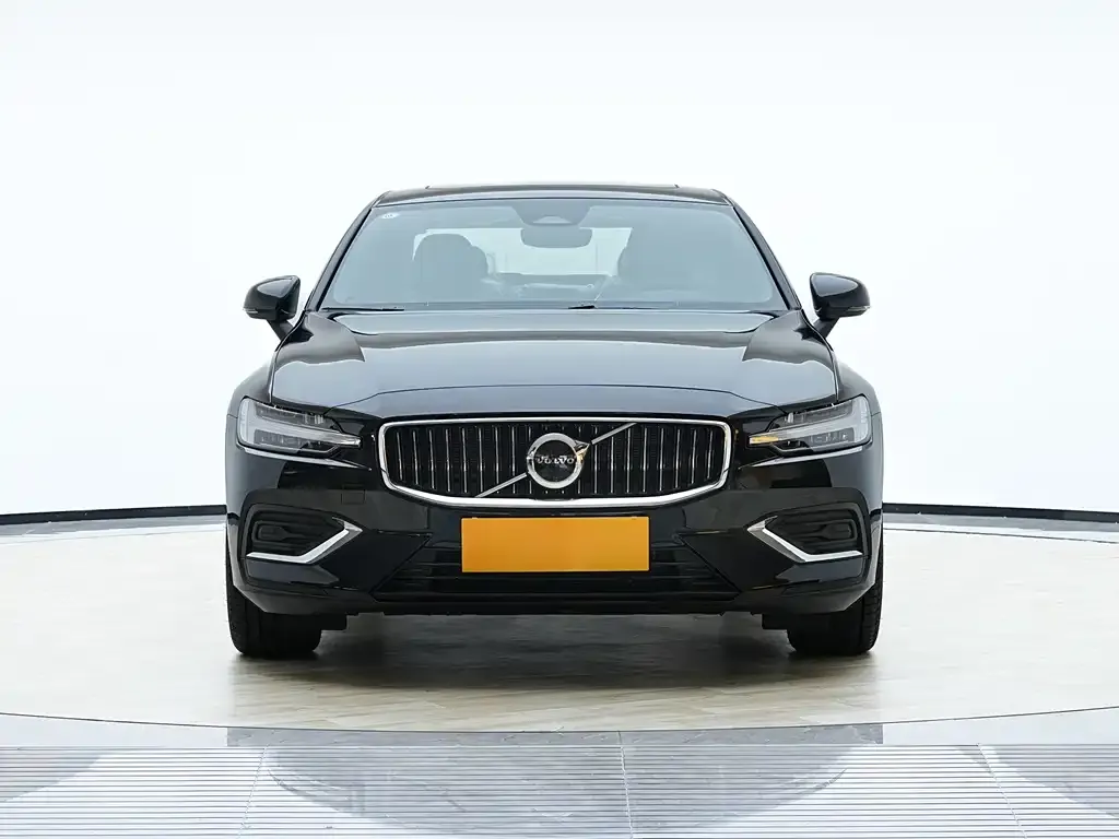 Volvo S60 2026 из CN, фото 5