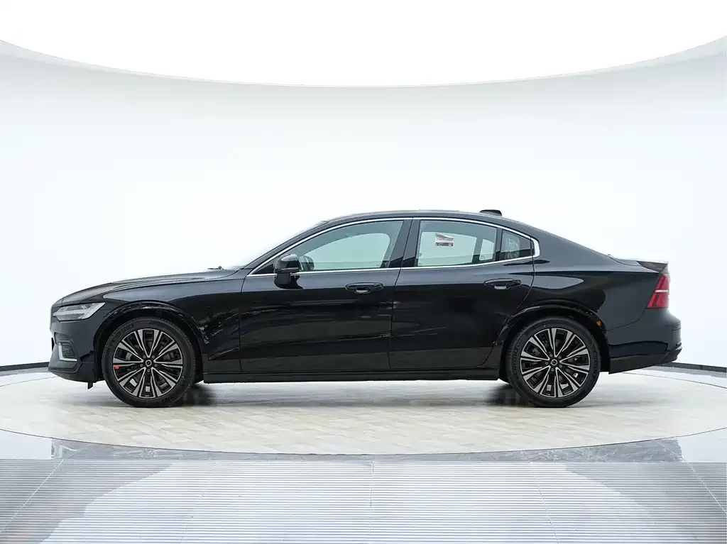 Volvo S60 2026 из CN, фото 7