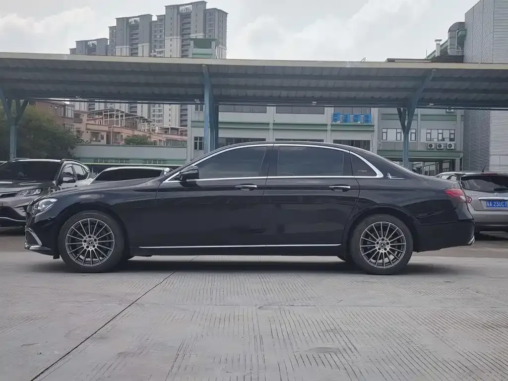 Mercedes-Benz E-Class 2022 из CN, фото 2
