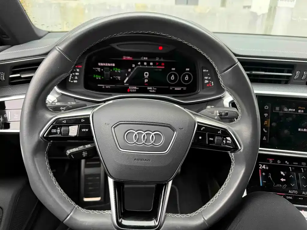 Audi A7L 2023 из CN, фото 7