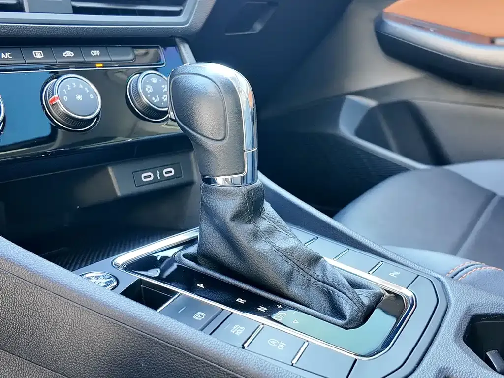 Volkswagen Bora 2022 из CN, фото 5