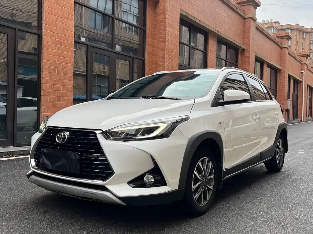 Toyota Yaris L 2023 из CN, фото 1