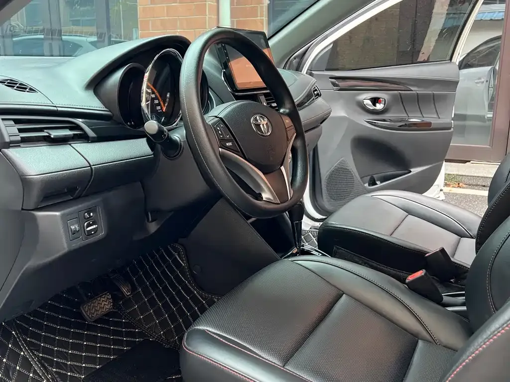 Toyota Yaris L 2023 из CN, фото 3