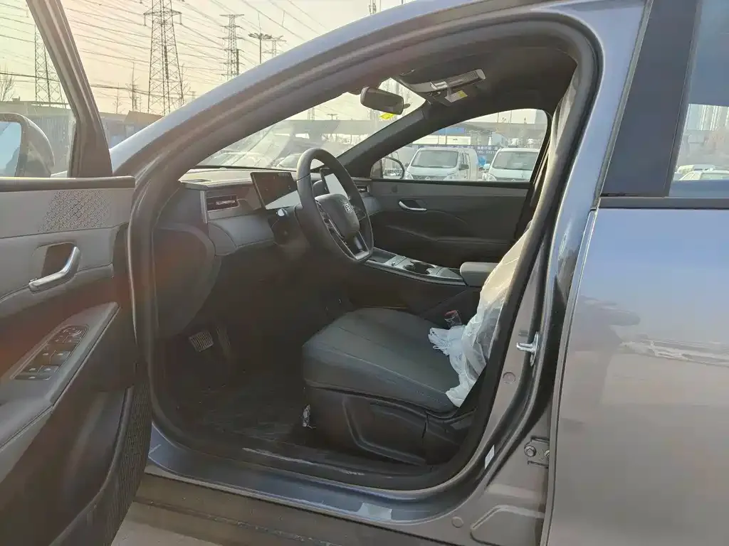 BYD Qin PLUS 2025 из CN, фото 4