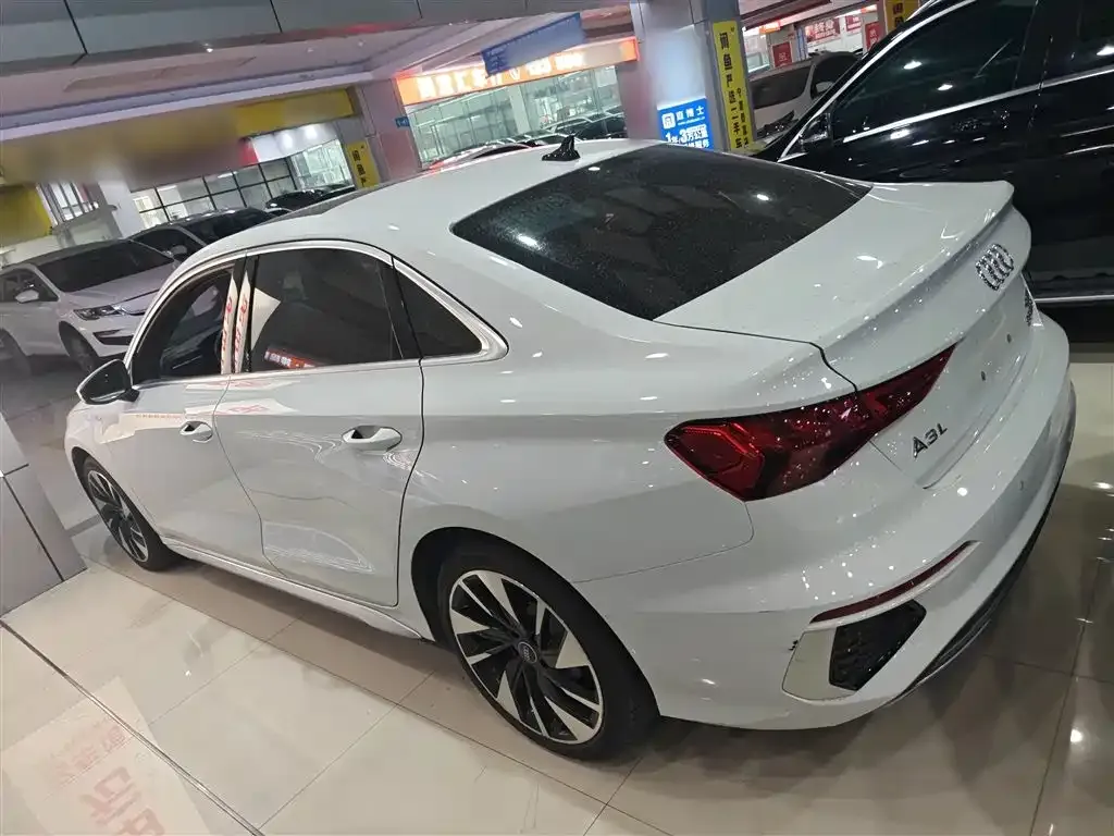 Audi A3 2023 из CN, фото 8