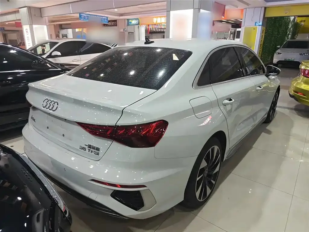 Audi A3 2023 из CN, фото 3