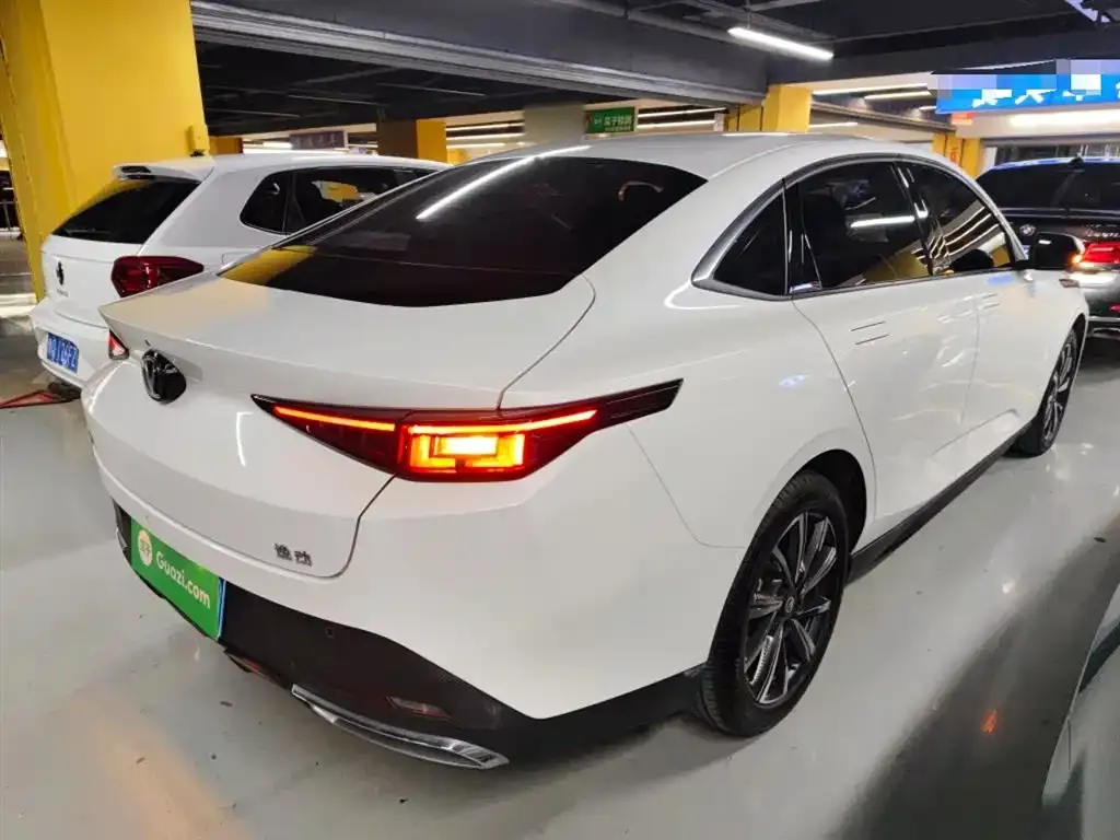 Changan Eado — фото 10