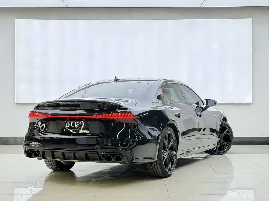 Audi A7L 2024 из CN, фото 5