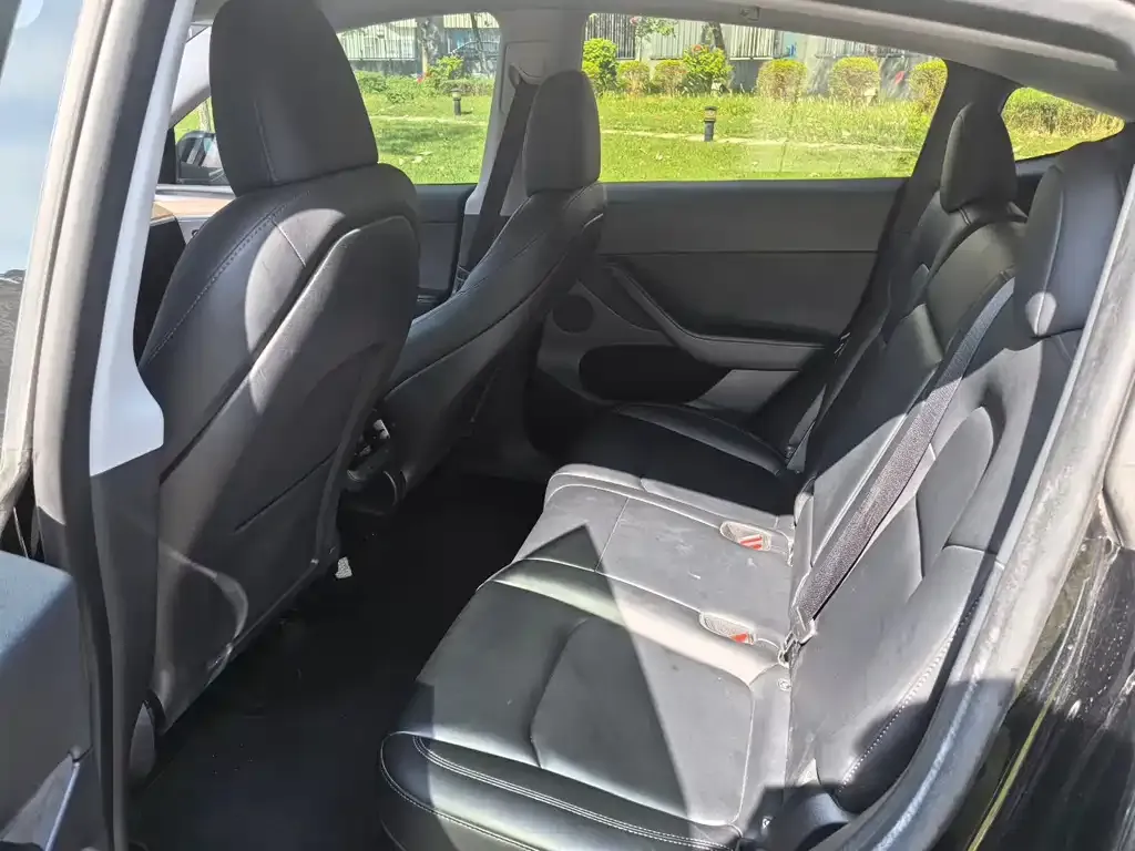 Tesla Model Y 2023 из CN, фото 8