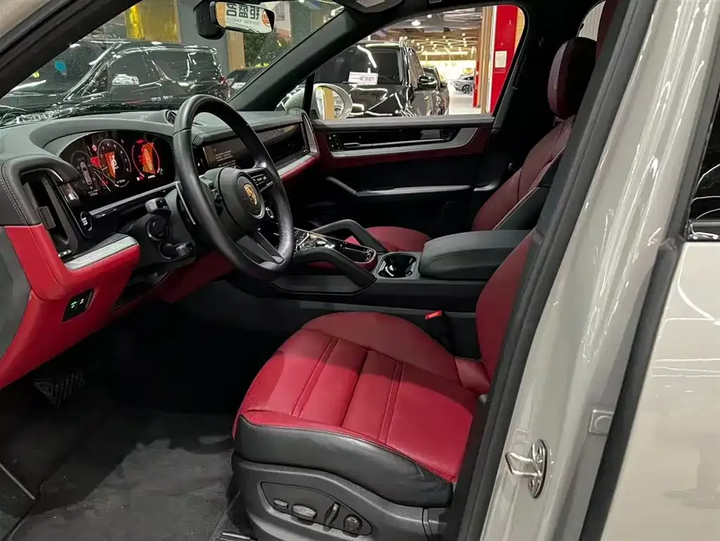 Porsche Cayenne 2025 из CN, фото 7