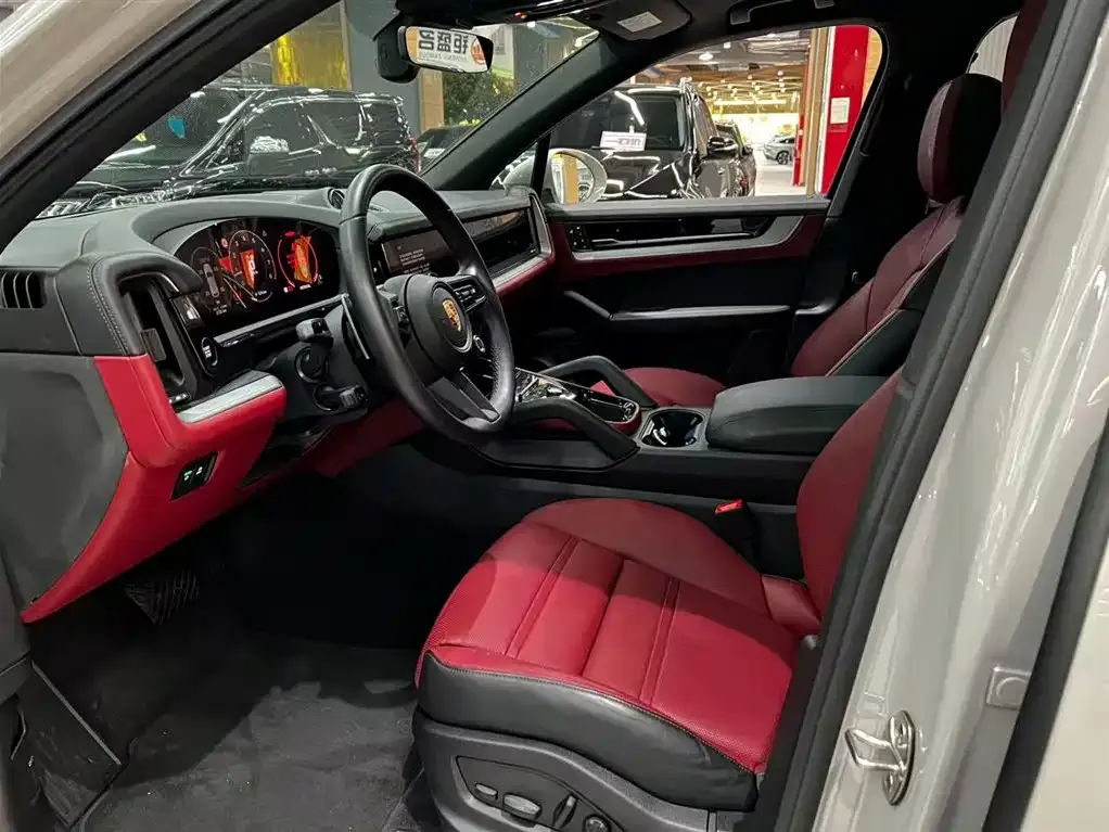 Porsche Cayenne 2025 из CN, фото 3