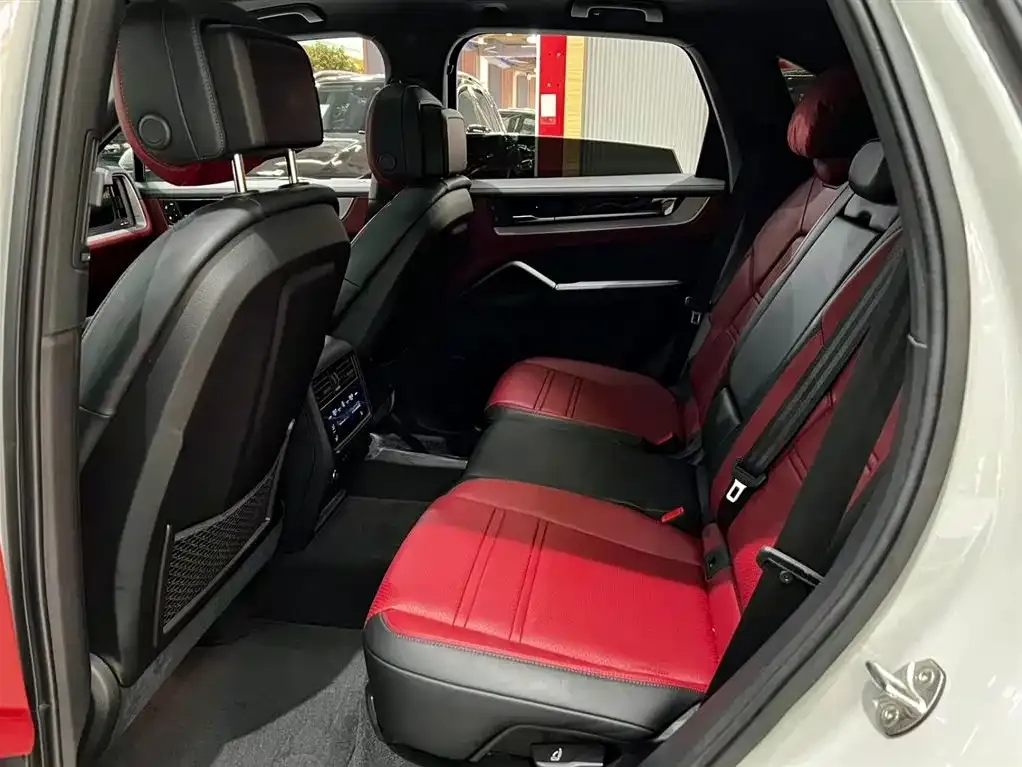 Porsche Cayenne 2025 из CN, фото 9