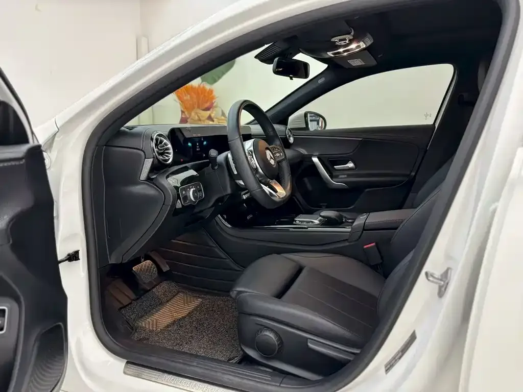 Mercedes-Benz A-Class 2022 из CN, фото 4