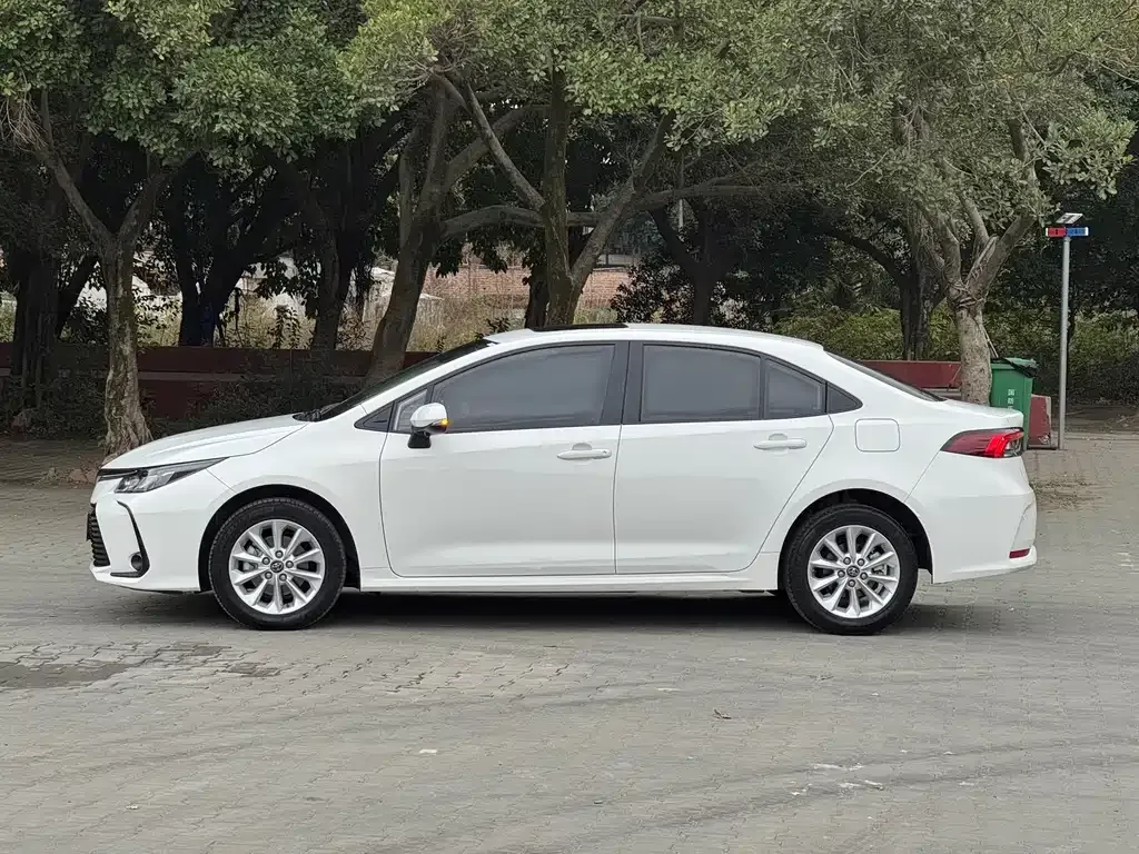 Toyota Corolla 2021 из CN, фото 9