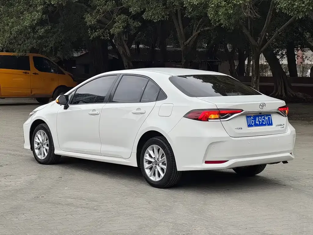 Toyota Corolla 2021 из CN, фото 8