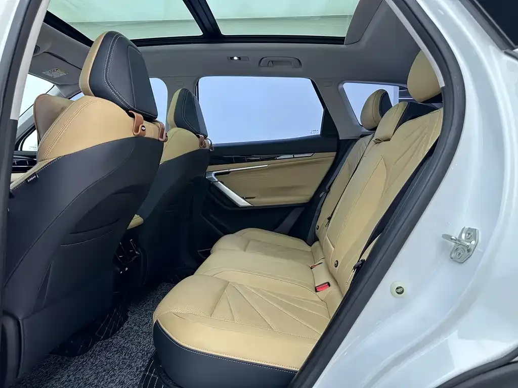 Geely Boyue L 2023 из CN, фото 5