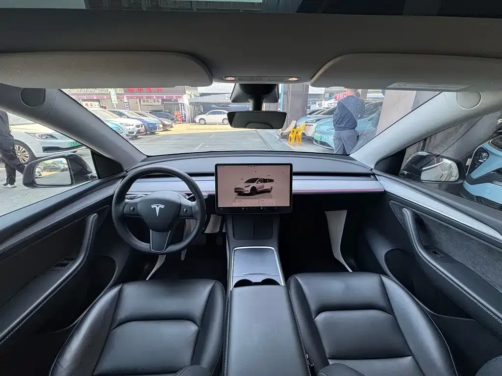 Tesla Model Y 2023 из CN, фото 10