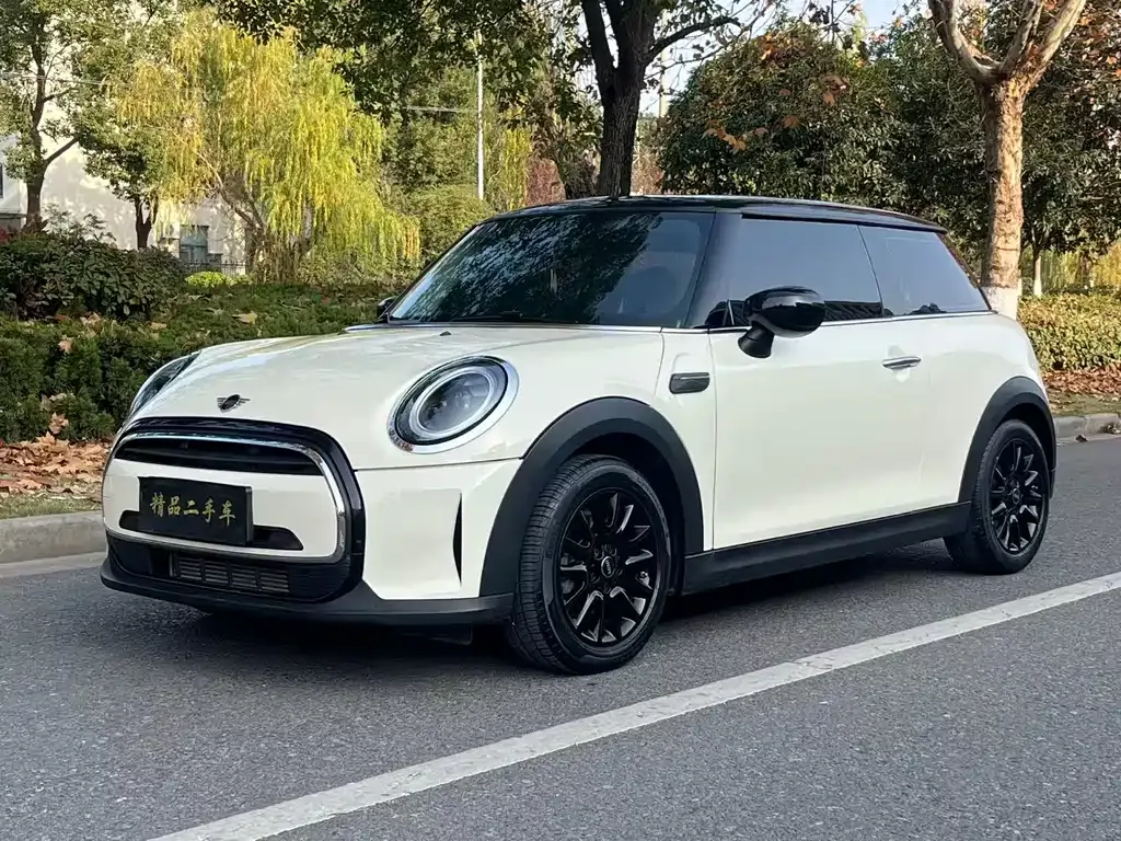 MINI Cooper (3-door)