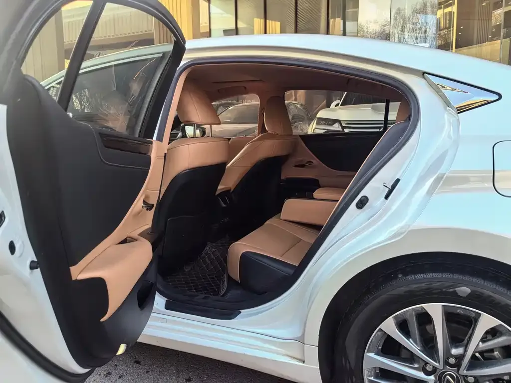 Lexus ES 2024 из CN, фото 6