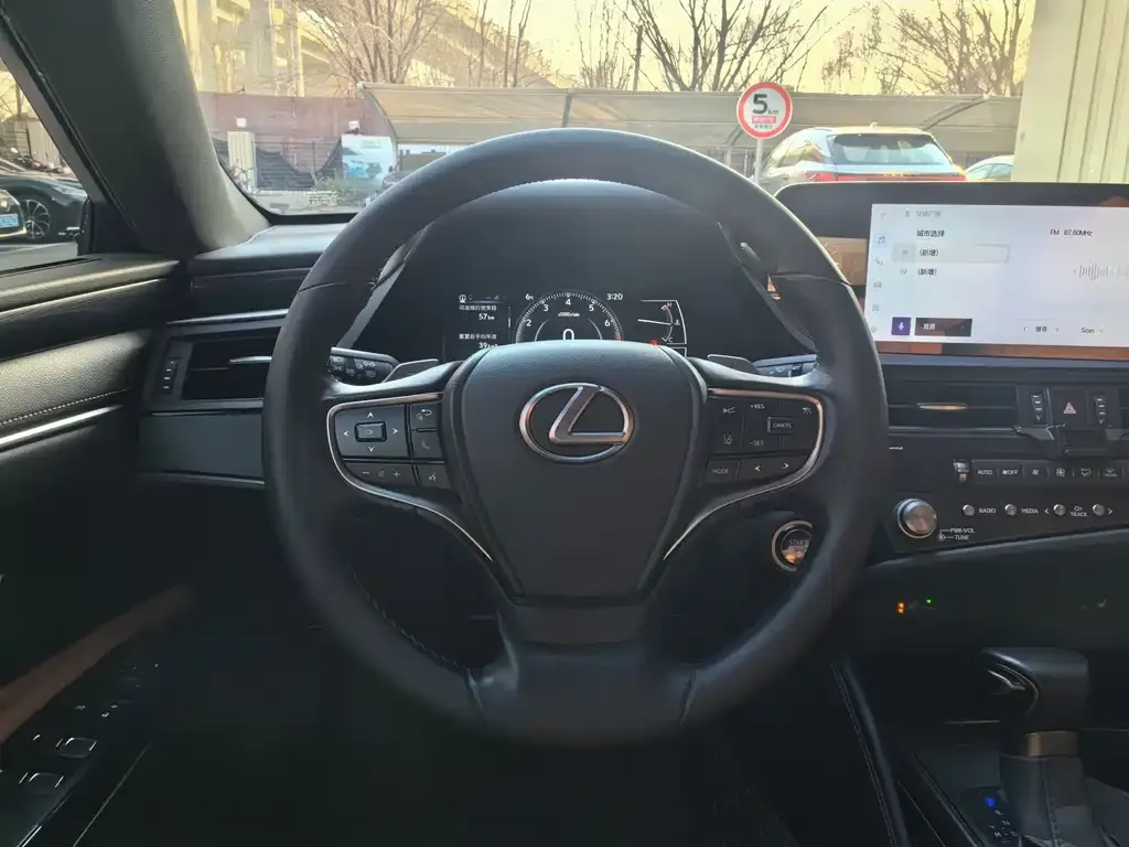 Lexus ES 2024 из CN, фото 4