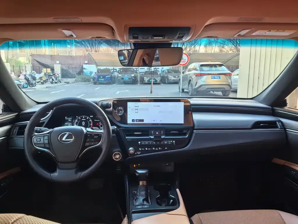 Lexus ES 2024 из CN, фото 2
