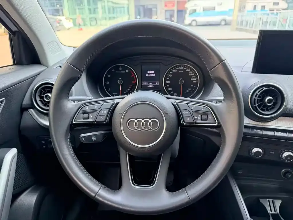 Audi Q2L 2021 из CN, фото 2