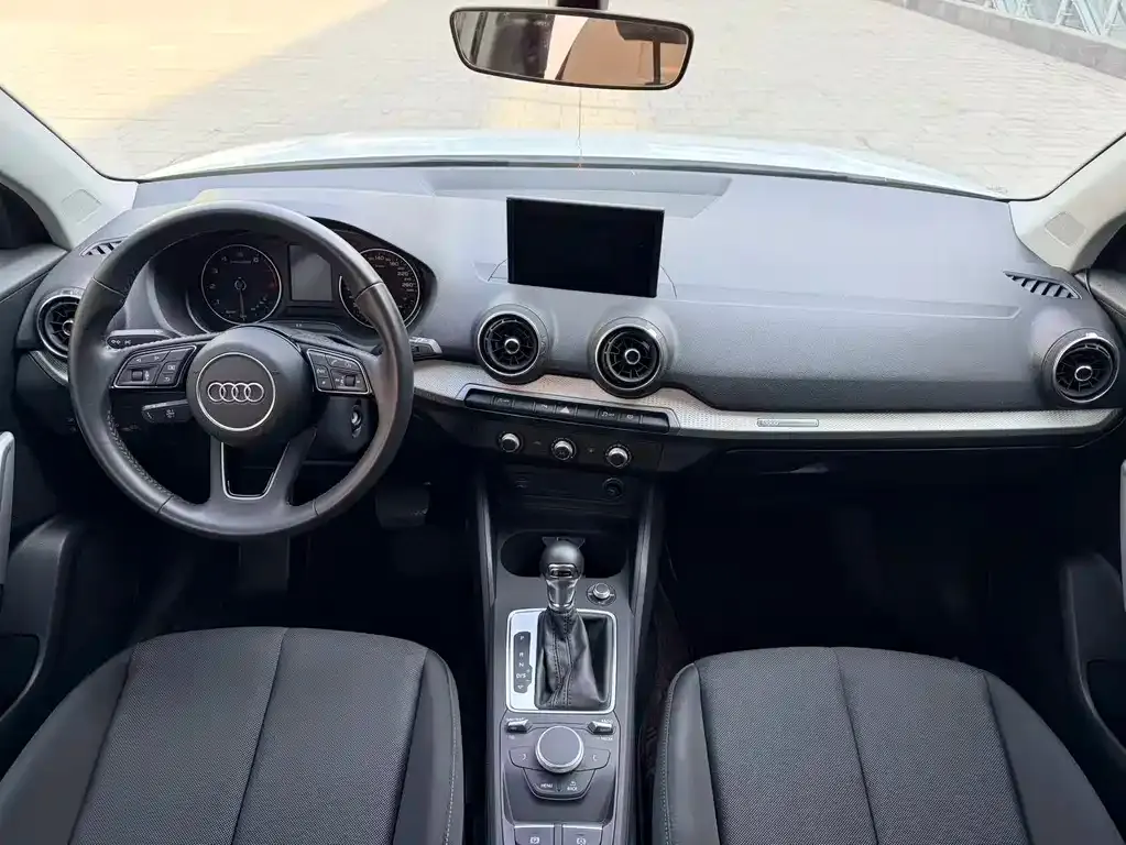 Audi Q2L 2021 из CN, фото 6