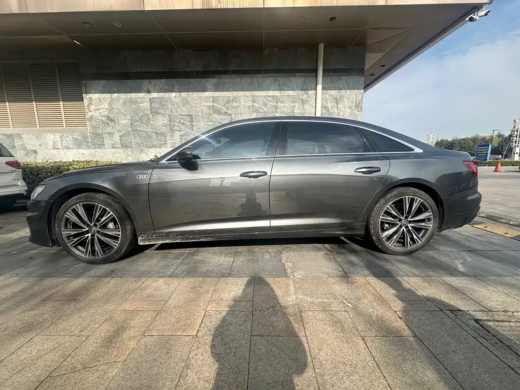 Audi A6L 2021 из CN, фото 10