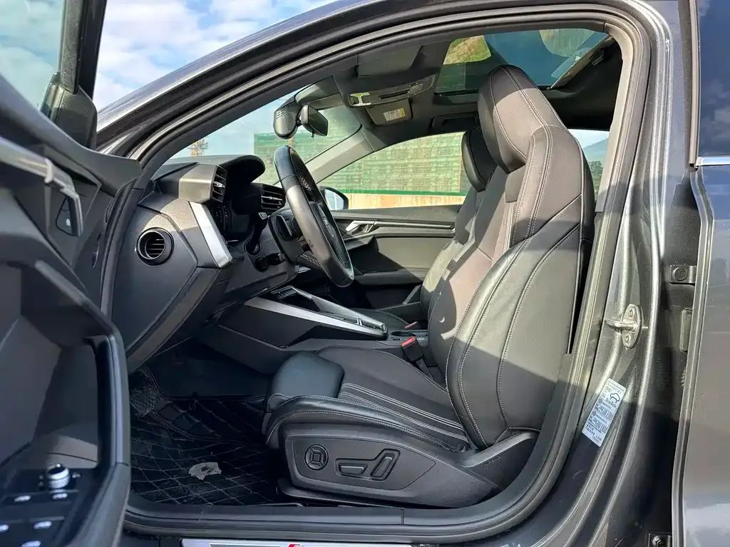 Audi A3 2023 из CN, фото 7