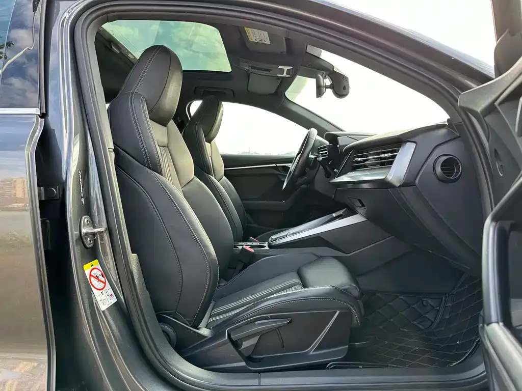 Audi A3 2023 из CN, фото 8