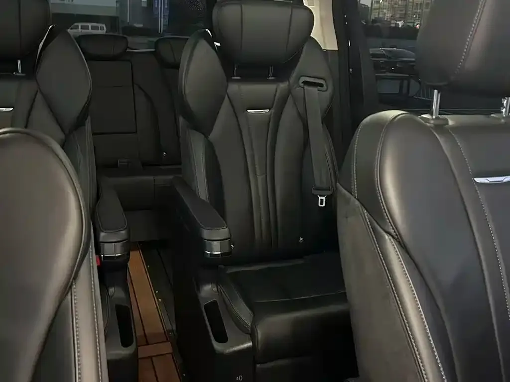 Hongqi HQ9 2023 из CN, фото 2