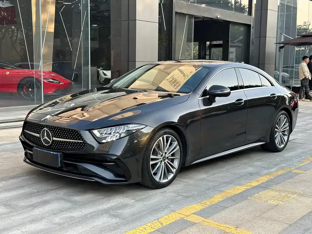 Mercedes-Benz CLS — фото 1