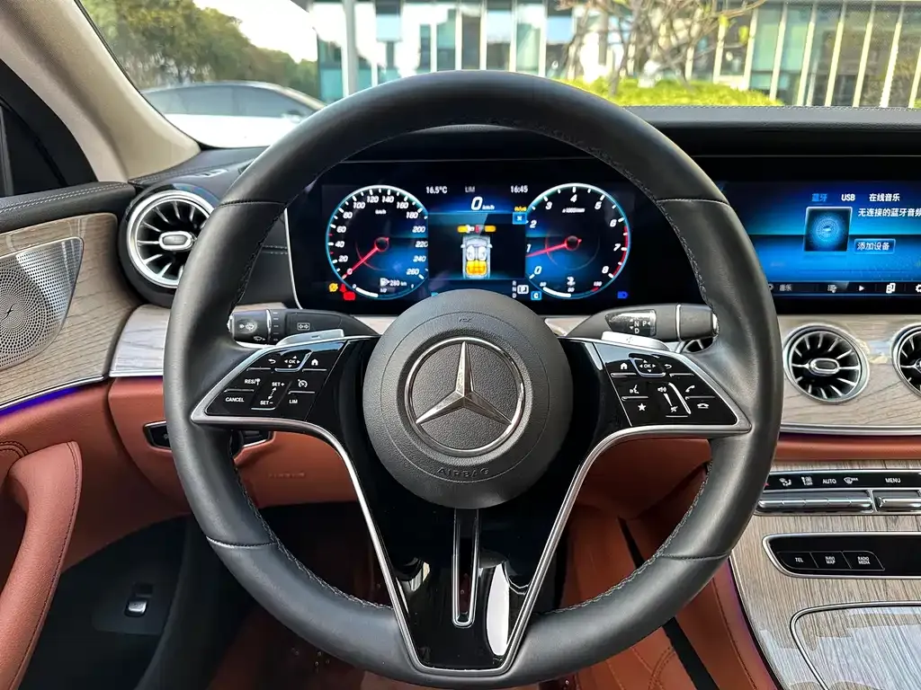Mercedes-Benz CLS — фото 4